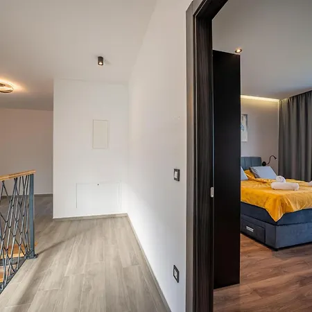 Schoenes Ziganto By Interhome Poljane