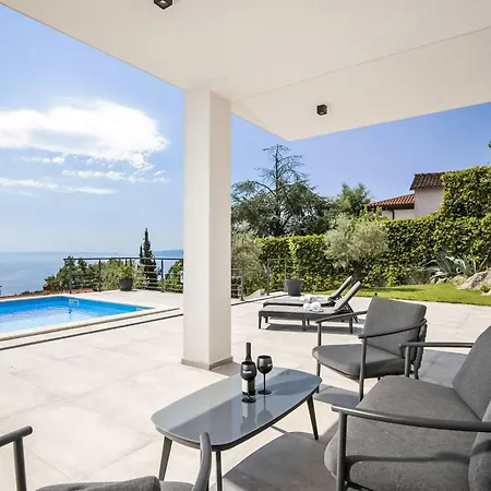 Schoenes Ziganto By Interhome * Poljane