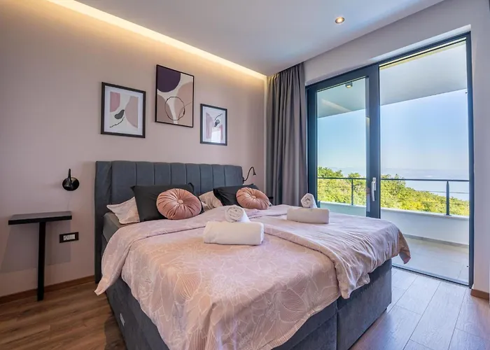 Schoenes Ziganto By Interhome Poljane